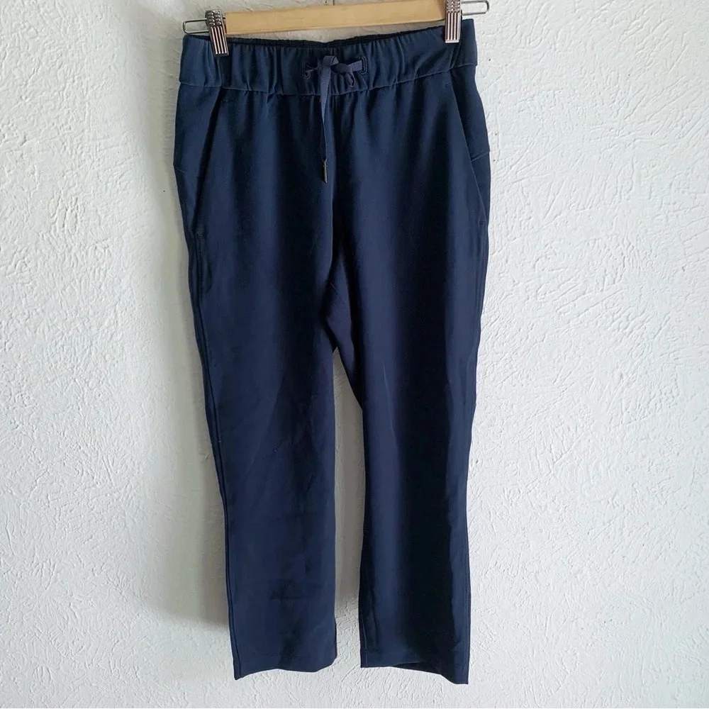 Lululemon On The Fly Crop Woven 23